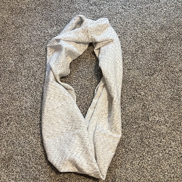 Infinity scarf - Picture 2 of 5